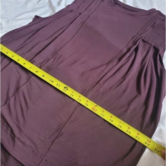 Lululemon Pleated Active Wear Sleeveless top size 10 - Picture 4 of 10